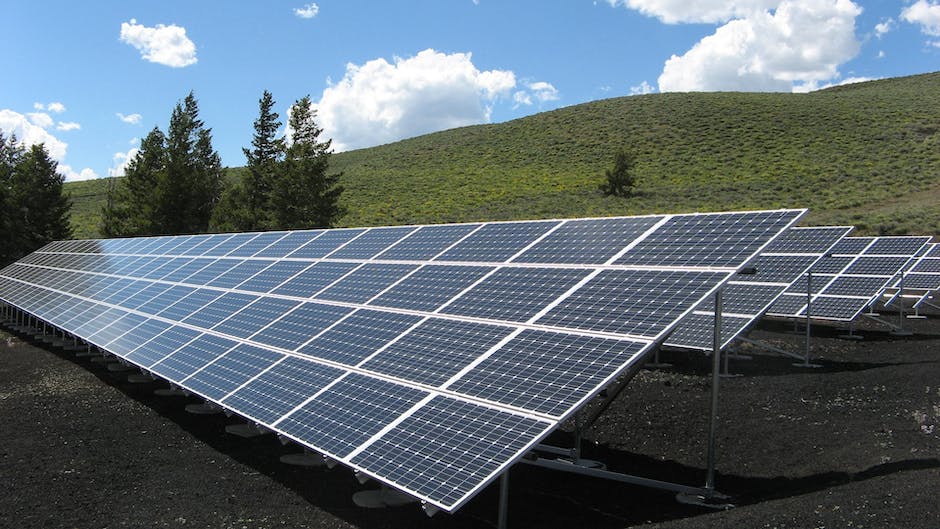 É bom passar protetor solar antes da maquiagem?